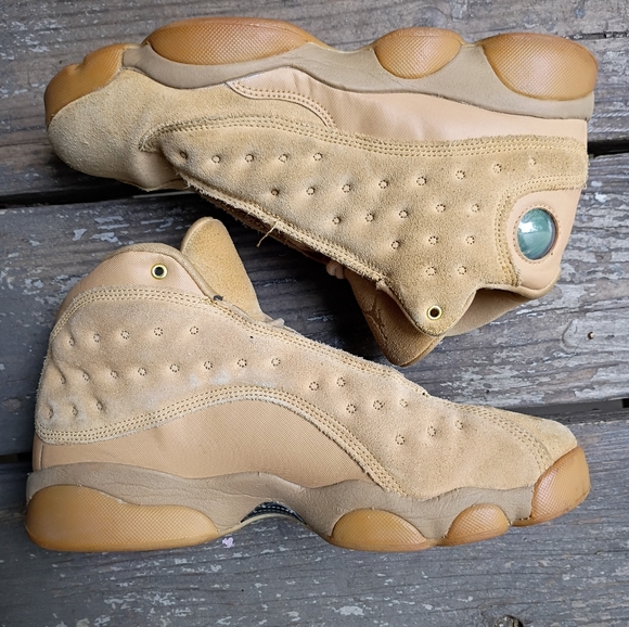 Nike Air Jordan Retro 13 2017 Wheat Mid Unisex Sneaker Shoes Size 7Y  414574-705 - Picture 1 of 9